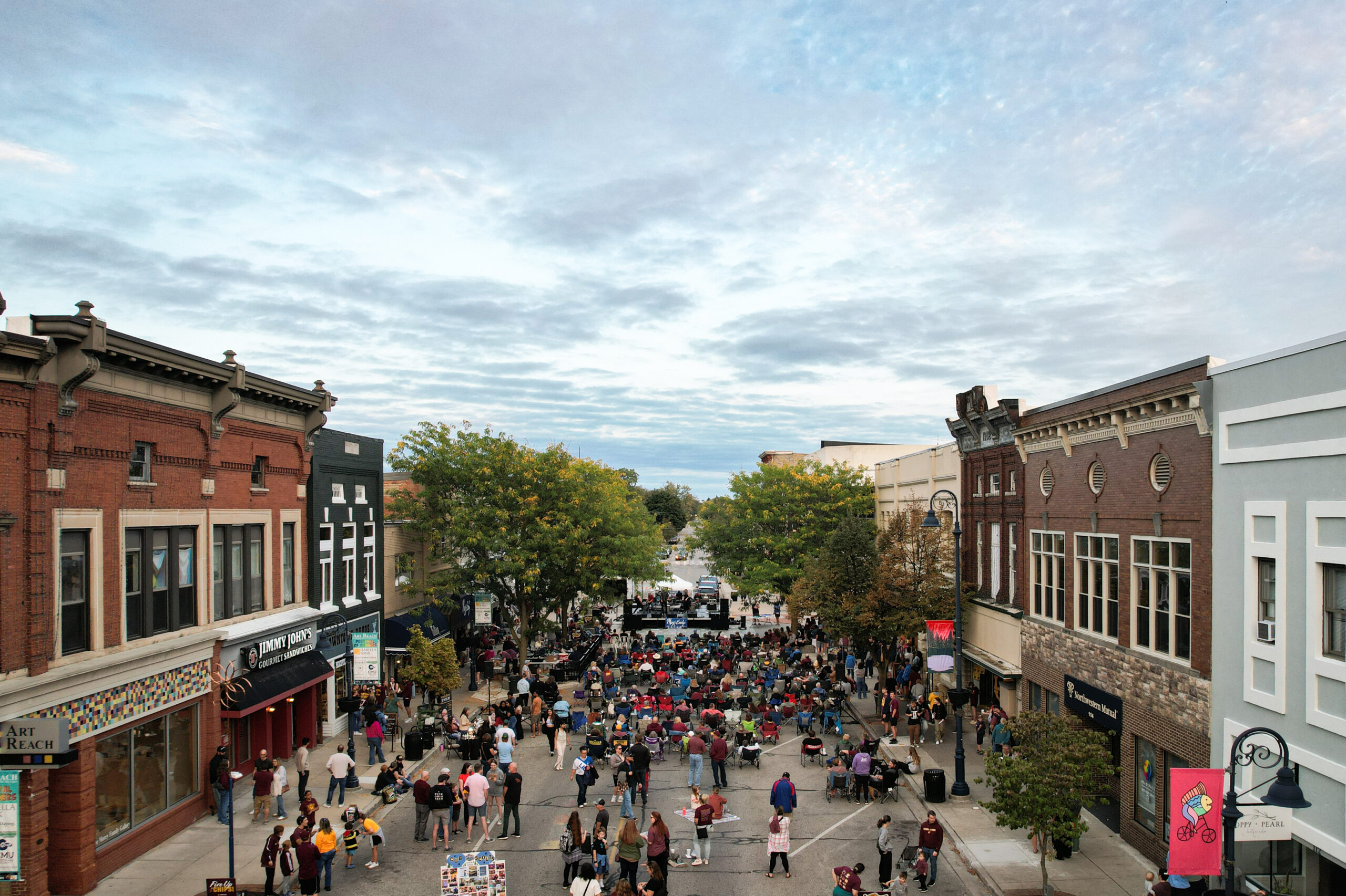 Streetscape, downtown, Overview,